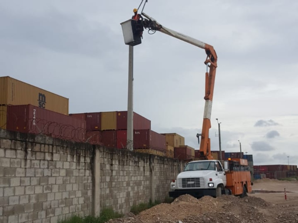 Desmonte Luces Led Perimetral Para Reubicarlas