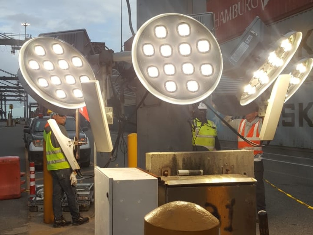 Instalación Luces LED En High Mast