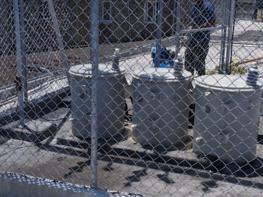 Mantenimiento A Banco De Transformadores De 75KVA Tipo Poste